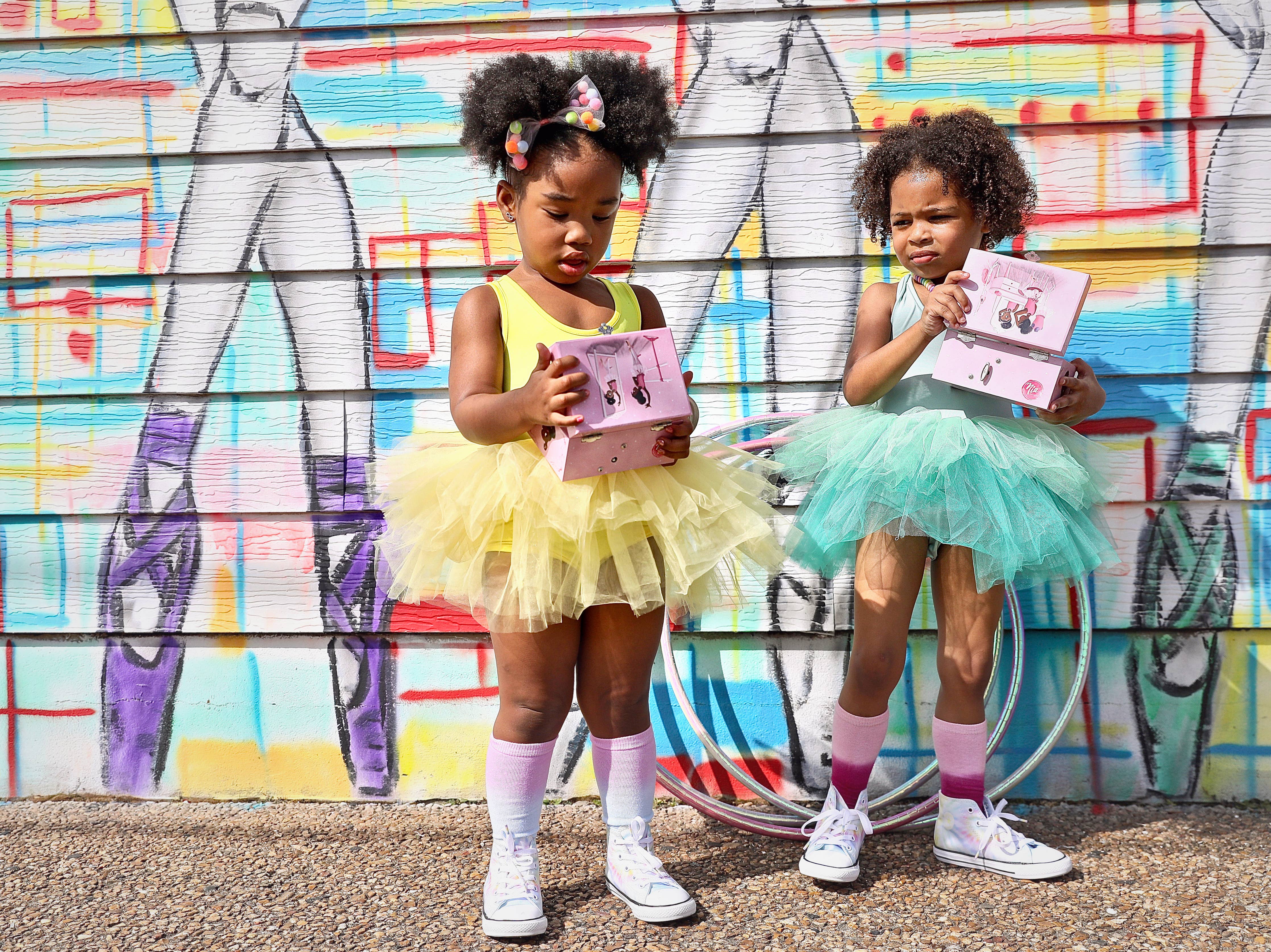 Nia Ballerina - Reflection | Black Ballerina Music Box🩰 – Woke Babies